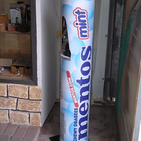 מכונת ממכר עבור Mentos